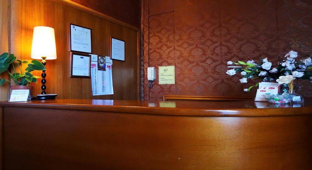 Hotel Cristina Roma Ngoại thất bức ảnh