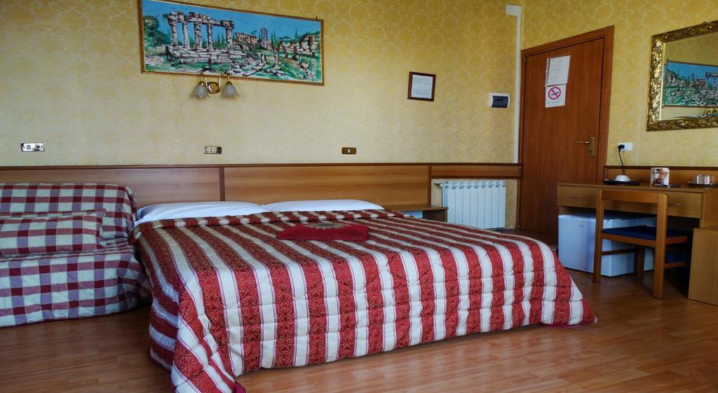Hotel Cristina Roma Phòng bức ảnh