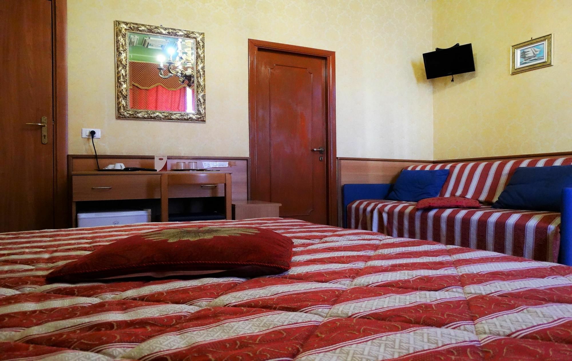 Hotel Cristina Roma Ngoại thất bức ảnh